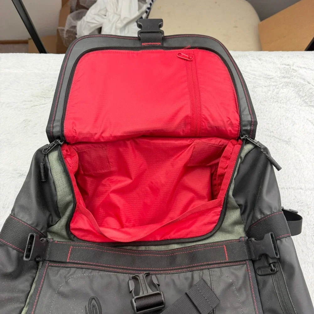 Timbuk2 Aviator Wheeled Backpack Carry On Luggage Skateboard Wheels 15 x 10 x 25